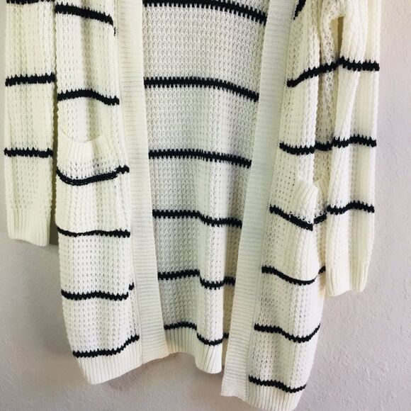 Lagenlook chunky knit open front cardigan with pockets cream with black stripes - Picture 3 of 6